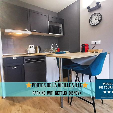 Portes De La Vieille Ville Annecy Bagian luar foto